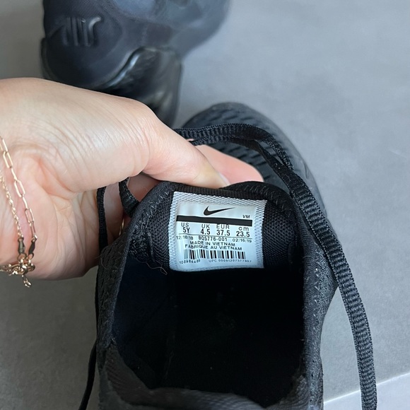 Nike Air Max 270 - US 5Y - Picture 3 of 5